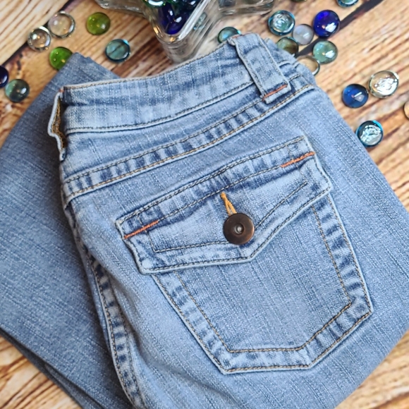 INC PETITE BOOTLEG STRETCH JEANS - Picture 1 of 11